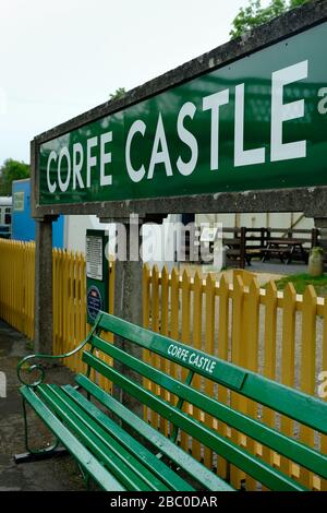 Corfe Castle Railway Station sull'isola di Purbeck vicino Poole, Dorset, Regno Unito. Foto Stock