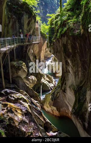 Spettacolare Gorges du Pont-du-Diable , un carsico situato lungo la Dranse de Morzine, Chablais massiccio in alta Savoia, Portes du soleil regione, Francia Foto Stock