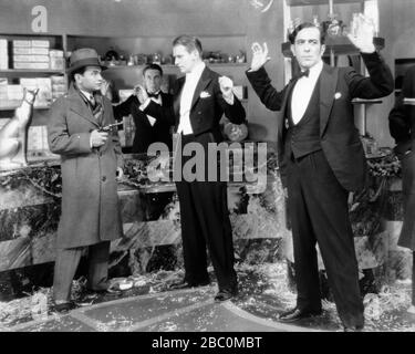 EDWARD G. ROBINSON come Rico e DOUGLAS FAIRBANKS Jr. Come Joe Massara in LITTLE CAESAR 1931 regista MERVYN Leroy romanzo W.R. Burnet First National Pictures / Warner Bros. Foto Stock