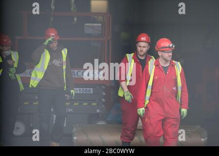 Foto: Glasgow, Regno Unito. 2nd Apr, 2020. Nella foto: Le scene che mostrano l'allestimento e la costruzione della nuova struttura medica NHS Scotland creata al Scottish Events Campus (SEC) di Glasgow devono essere chiamate NHS Louisa Jordan dopo che il Segretario sanitario Jeane Freeman ha annunciato che l'ospedale temporaneo sarà nominato dopo Suor Louisa Jordan, Un infermiere della prima guerra mondiale morto in servizio attivo in Serbia nel 1915. Credito: Colin Fisher/Alamy Live News Foto Stock