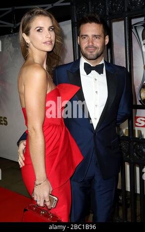 13 dicembre 2017 - Londra, Inghilterra, Regno Unito - i Sun Military Awards 2017 Photo shows: Vogue Williams e Spencer Matthews Foto Stock