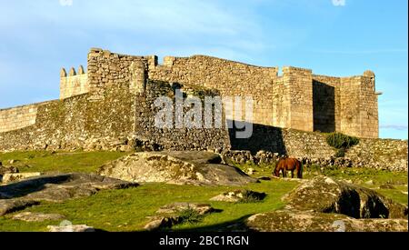 Castello di Lindoso nel Parco Nazionale di Peneda Geres, Portogallo Foto Stock