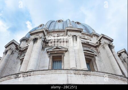 CITTÀ DEL VATICANO, VATICANO - 05 OTTOBRE 2018: Basilica di San Pietro, la basilica più grande del mondo del cristianesimo, Roma, Italia Foto Stock