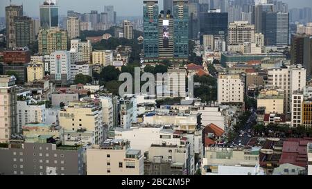 incredibile skyline della città di ho chi minh al tramonto Foto Stock