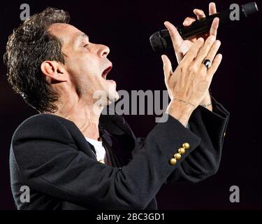 La sensazione di canto latino Marc Anthony si esibisce all'American Airlines Arena di Miami, Florida. Foto Stock