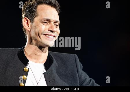 La sensazione di canto latino Marc Anthony si esibisce all'American Airlines Arena di Miami, Florida. Foto Stock