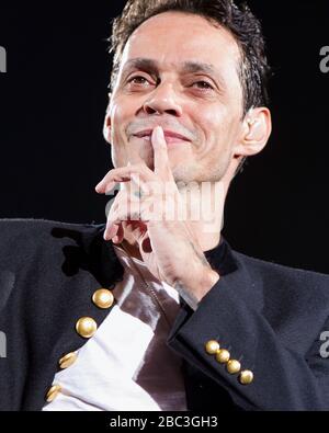La sensazione di canto latino Marc Anthony si esibisce all'American Airlines Arena di Miami, Florida. Foto Stock