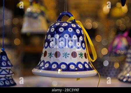 Decorazione fatta a mano albero di Natale ai mercati di Natale Foto Stock