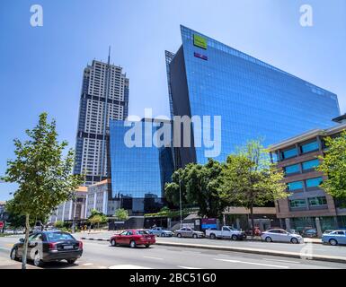 Johannesburg, Sud Africa, 31 gennaio - 2020: Uffici aziendali con rivestimento in vetro. Foto Stock