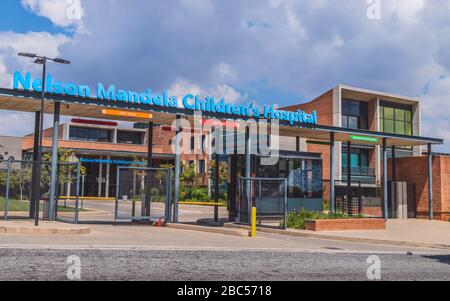 Johannesburg, Sudafrica, 15 marzo - 2020: Ingresso frontale all'ospedale per bambini Foto Stock