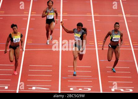 (Sinistra-destra) Carmelita Jeter degli Stati Uniti, Shelly-Ann Fraser-Pryce della Giamaica, Okagbare della benedizione della Nigeria e Murielle Ahoure delle coste d'Avorio Foto Stock