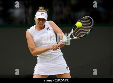 Vera Zvonareva della Russia in azione contro Kim Clijsters del Belgio Foto Stock