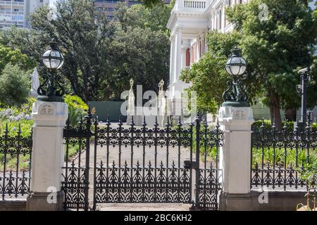 CITTÀ DEL CAPO, SUDAFRICA - 1 GENNAIO 2020: Parlamento storico a Città del Capo, Sudafrica Foto Stock