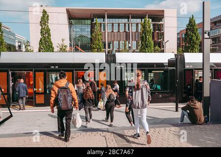 CITTÀ DI LUSSEMBURGO / LUGLIO 2019: La vita dei lavoratori e dei pendolari in città Foto Stock