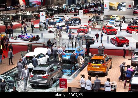 GINEVRA, SVIZZERA - 6 marzo 2018: Vista delle sale espositive di Palexpo durante l'88th Geneva International Motor Show Foto Stock