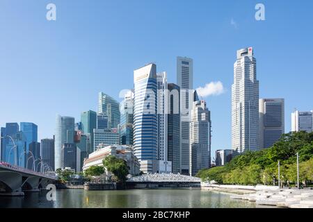 Grattacieli del centro citta' dall'Esplanade, il quartiere Centrale degli Affari (CBD), il centro citta', l'area Centrale, Singapore Foto Stock