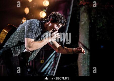 Skanderborg, Danimarca. 09th, agosto 2018. La cantante e cantautrice canadese Shawn Mendes si esibisce in un concerto dal vivo durante il festival musicale danese SmukFest 2018. (Photo credit: Gonzales Photo - Lasse Lagoni). Foto Stock