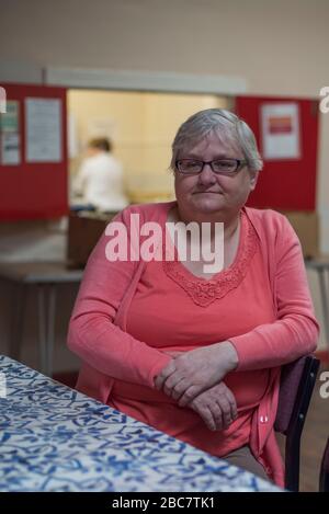 Kathleen , Foodbank, dove i, Daniel Blake (Dir, Ken loach, 2016) è stato girato. Venerabile Chiesa di Bede, Newcastle, 22 maggio 2017. Foto Stock