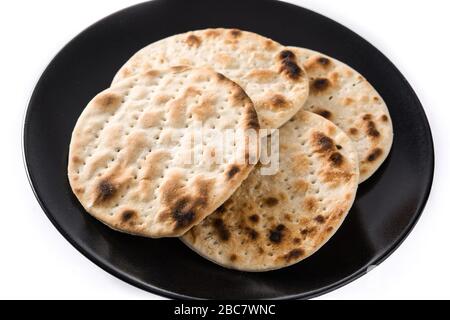 Matzah fatta a mano per Pasqua Ebraica su sfondo di legno Foto Stock