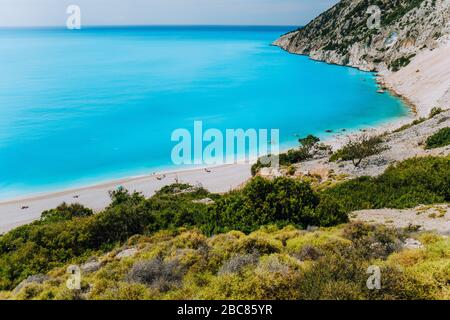 Famosa Spiaggia di Myrtos. Deve vedere visitando posizione sull'isola di Cefalonia in Grecia. Foto Stock