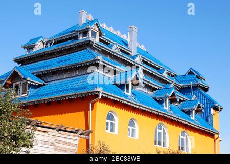 Casa di lusso di persone Rom chiamato 'tiganesti palato' in Huedin, Romania Foto Stock