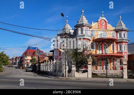 Casa di lusso di persone Rom chiamato 'tiganesti palato' in Huedin, Romania Foto Stock