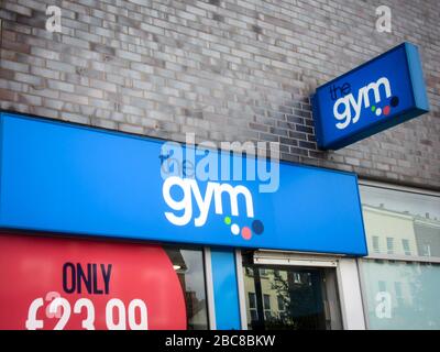 The Gym Group, British low cost Member gym - logo esterno / segnaletica - Londra Foto Stock