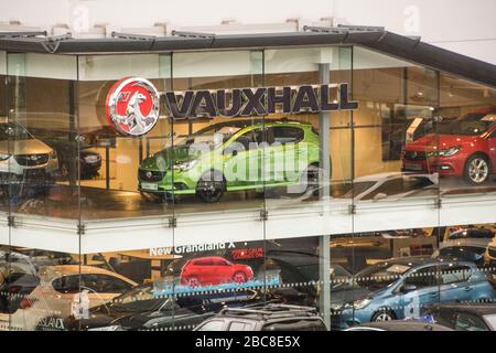 Vauxhall concessionaria auto showroom, Londra- 2019 Foto Stock