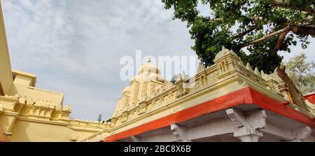 Tempio di Karmanghat Jagannath a Hyderabad Telangana Foto Stock