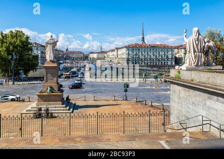 Vista di Pont Vittorio Emanuele dalla Chiesa Gran Madre di Dio, Torino, Piemonte, Italia, Europa Foto Stock