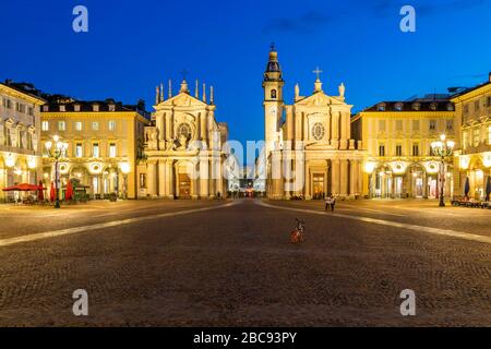 Vista di Piazza San Carlo di notte, Torino, Piemonte, Italia, Europa Foto Stock
