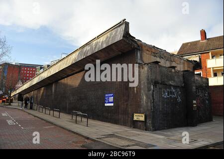 Il cavalcavia di Churchill Way a Liverpool costruito negli anni '60 ha dovuto essere demolito a causa di difetti strutturali troppo costosi da riparare. Foto Stock