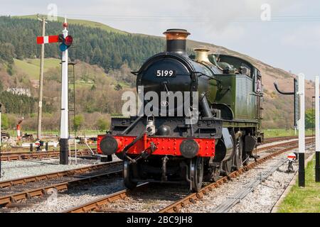 Un treno a vapore sulla ferrovia di Llangollen Foto Stock