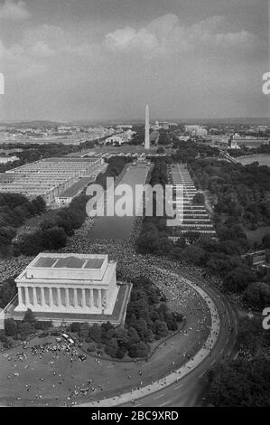 High Angle View of Marchers, dal Lincoln Memorial al Washington Monument, a marzo su Washington, Washington, D.C., USA, foto di Dennis J. o'Halloran, 28 agosto 1963 Foto Stock