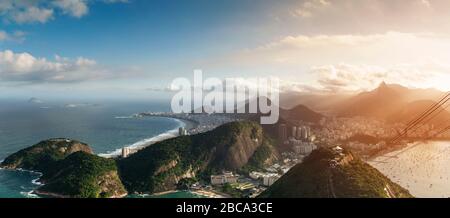 Vista aerea della città di Rio de Janeiro dalla montagna Pan di zucchero, Brasile Foto Stock