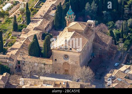 Veduta aerea, isola, Convento dell'Ordine certosiano, Museu Cartoixa de Valldemossa, Museu Frédéric Chopin i George Sand, Museu Municipal de Valldemos Foto Stock