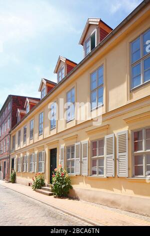 Schelfstadt con case a graticcio, Meclemburgo-Pomerania occidentale, Germania, Europa Foto Stock