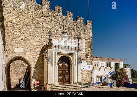 Europa, Portogallo, Estremadura, Centro, Obidos, Vila das Rainhas, Città delle Regine, porta da Vila, porta della città, accesso alla città vecchia Foto Stock