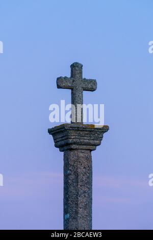 Spagna, costa nord, Galizia, Costa da Mante, Muxia, luogo di pellegrinaggio, croce Foto Stock