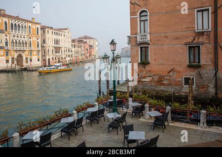 Venezia, Canal Grande, ristorante Foto Stock