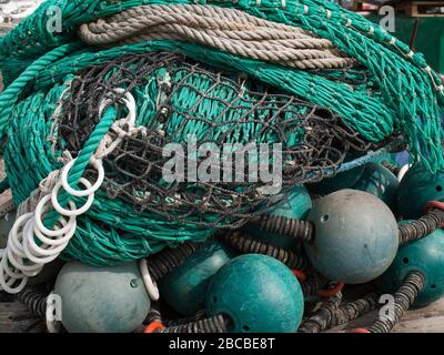 Cumulo di un attrezzo di pesca accumulato nel porto di Gilleleje. Danimarca. Foto Stock