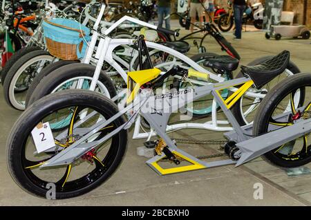 WROCLAW, POLONIA - 11 agosto 2019: USA Cars show: Redemptor bicicletta, costruzione insolita e design. Foto Stock