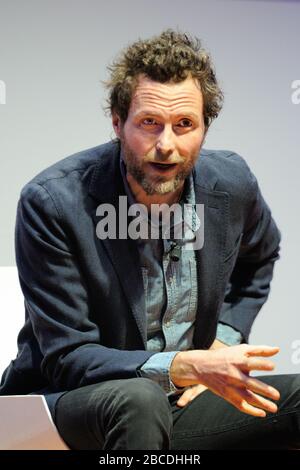 Jpvanotti rapper, cantante e cantautore italiano - Lorenzo Cherubini - durante la presentazione l''Italia che verrà' - Corriere della sera - Triennale di Milano Foto Stock