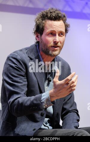 Jpvanotti rapper, cantante e cantautore italiano - Lorenzo Cherubini - durante la presentazione l''Italia che verrà' - Corriere della sera - Triennale di Milano Foto Stock