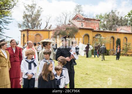 Due attori amatoriali che fungono l'imperatore d'Austria Carlo 1 o Carlo 1 e sua moglie Zita al Quinta Jardins do Imperador sulla riapertura dell'EMP Foto Stock