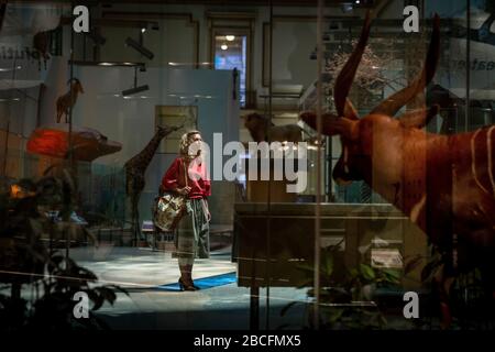 KRISTEN WIIGG in WONDER WOMAN 1984 (2020), diretto da PATTY JENKINS. CREDITO: DC INTRATTENIMENTO / WARNER BROS. / Album Foto Stock