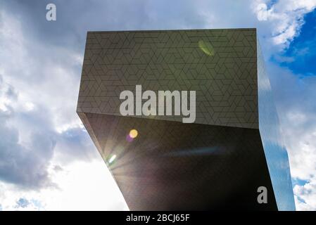 Amsterdam, Paesi Bassi - 7 settembre 2018: Facciata del museo Eye Filmmuseum nel quartiere Overhoeks di Amsterdam, Paesi Bassi Foto Stock