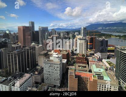 Vista dall'alto sul centro di Vancouver Foto Stock
