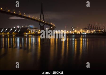 Alto Ponte nell'area del Porto di Amburgo. Foto Stock