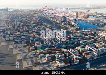 Vista aerea del porto di Long Beach cantiere container, California Foto Stock